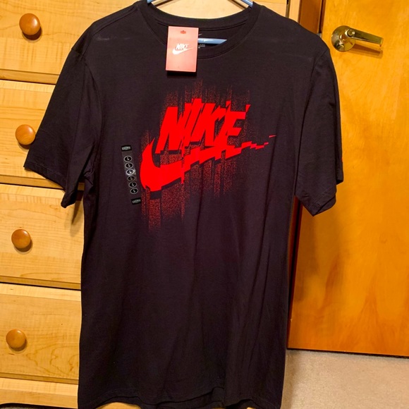 Men’s Nike T-shirt - Picture 1 of 2
